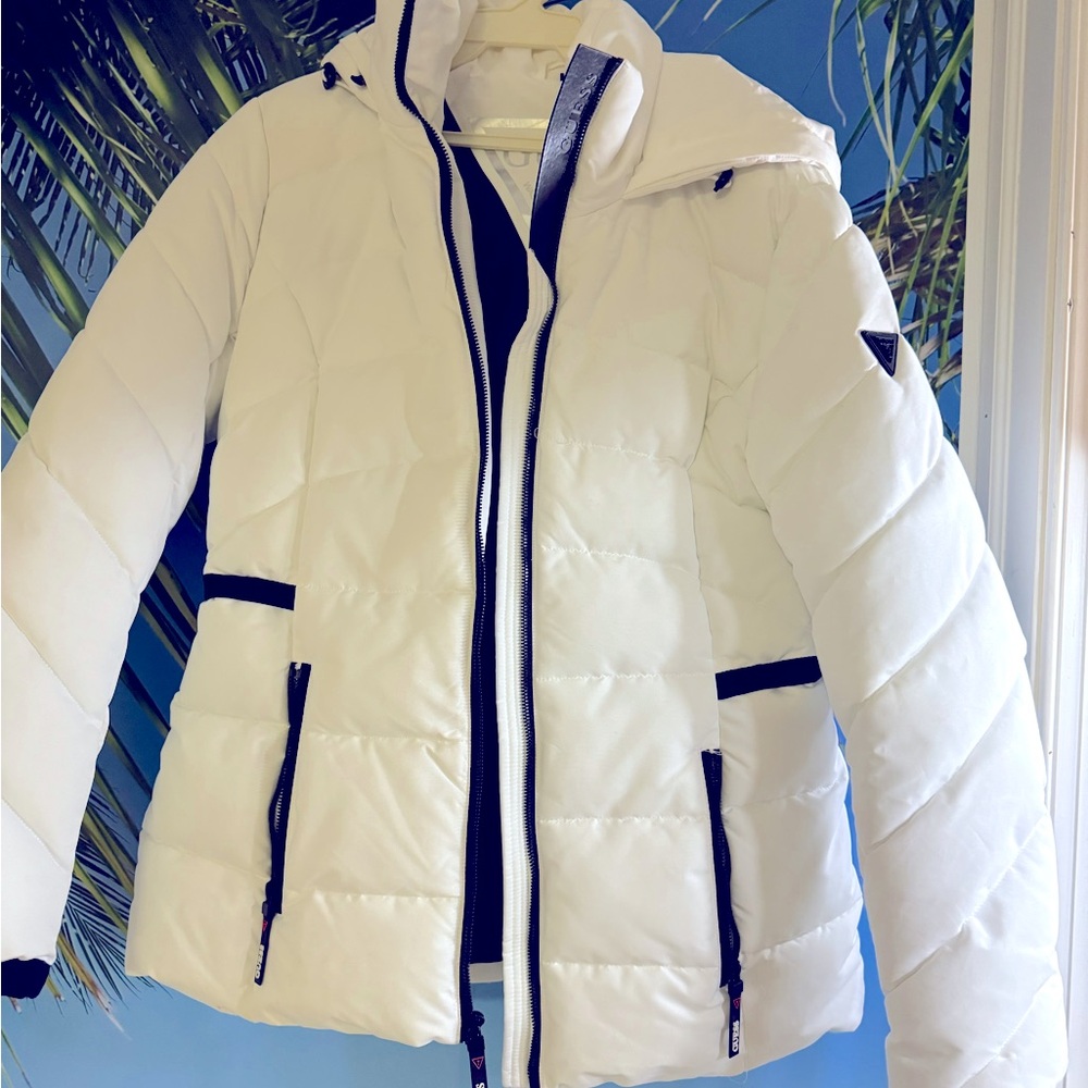 Guess down winter jacket with hood. Size small
